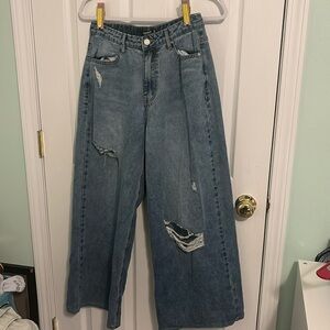 NEW Misguided Ripped Baggie Jeans